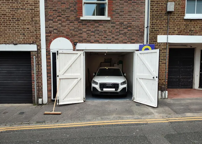 Modern, 2 Bdrm House With Parking Sleeps 6 Brighton Town Centre, North Laine
