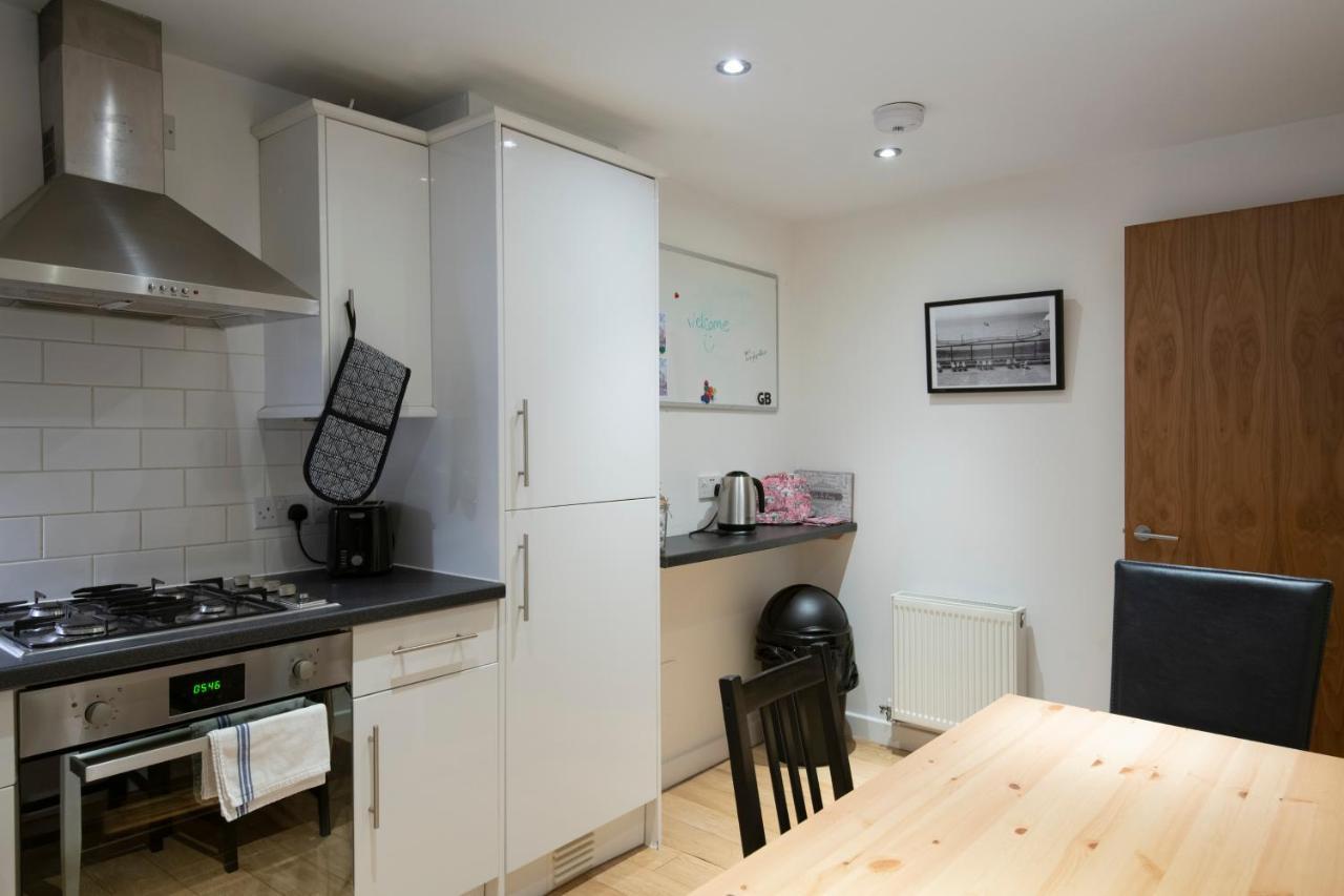 Modern, 2 Bdrm House With Parking Sleeps 6 Town Centre, North Laine *