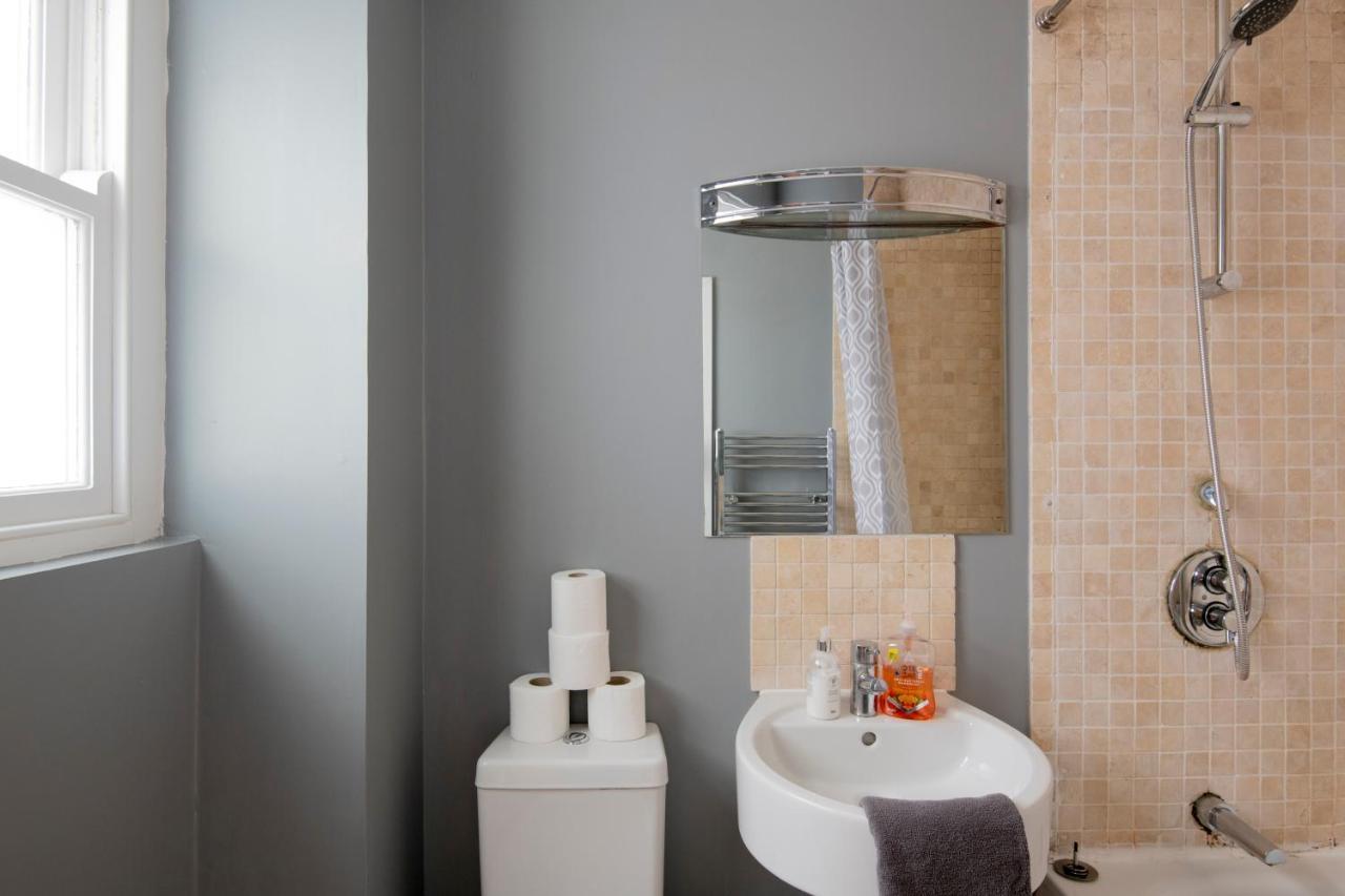 Modern, 2 Bdrm House With Parking Sleeps 6 Town Centre, North Laine Brighton